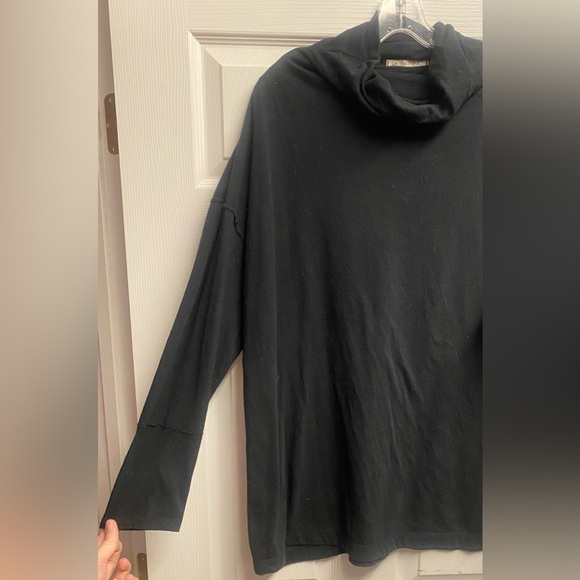 We The Free Free People Black Basic Oversized Tunic Sweater Size Small - Picture 2 of 5